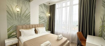 Central Serenity Loft1 with 2-bedroom 14th Floor View, near TSUM  and GUM
