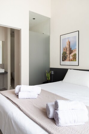 1 bedroom, WiFi, bed sheets