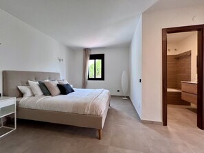 3 bedrooms, iron/ironing board, WiFi, bed sheets - Av. Chimenea - Casa Barra (Nerja)