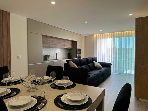 3 bedroom apartment in luxury furnished condominium 1000m from lavadores beach