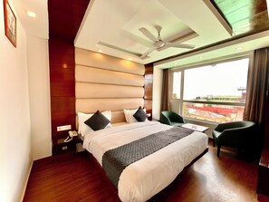 Desk, free WiFi - Hotel Roshie Mall Road Mussoorie  (Mussoorie)