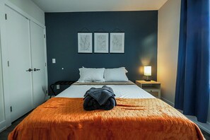 Iron/ironing board, free WiFi, bed sheets