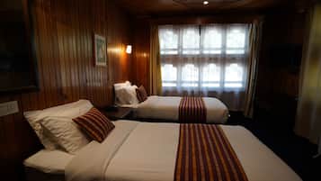 Deluxe Double Room, Patio | 1 bedroom, desk, laptop workspace, free WiFi