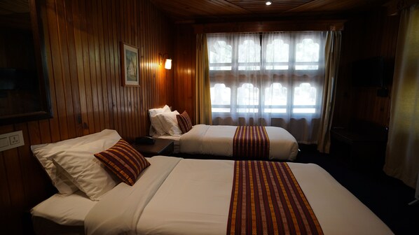 Deluxe Double Room, Patio | 1 bedroom, desk, laptop workspace, free WiFi