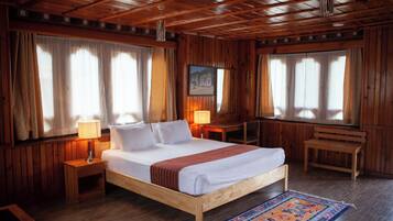 Standard Suite | 1 bedroom, desk, laptop workspace, free WiFi