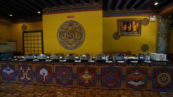 Daily buffet breakfast (USD 7 per person)