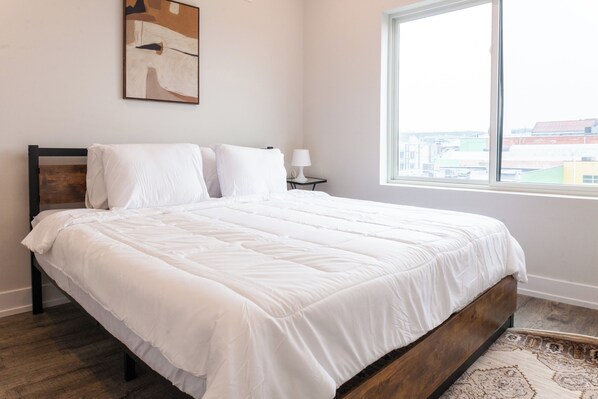 Schreibtisch, Bügeleisen/Bügelbrett, kostenloses WLAN, Bettwäsche