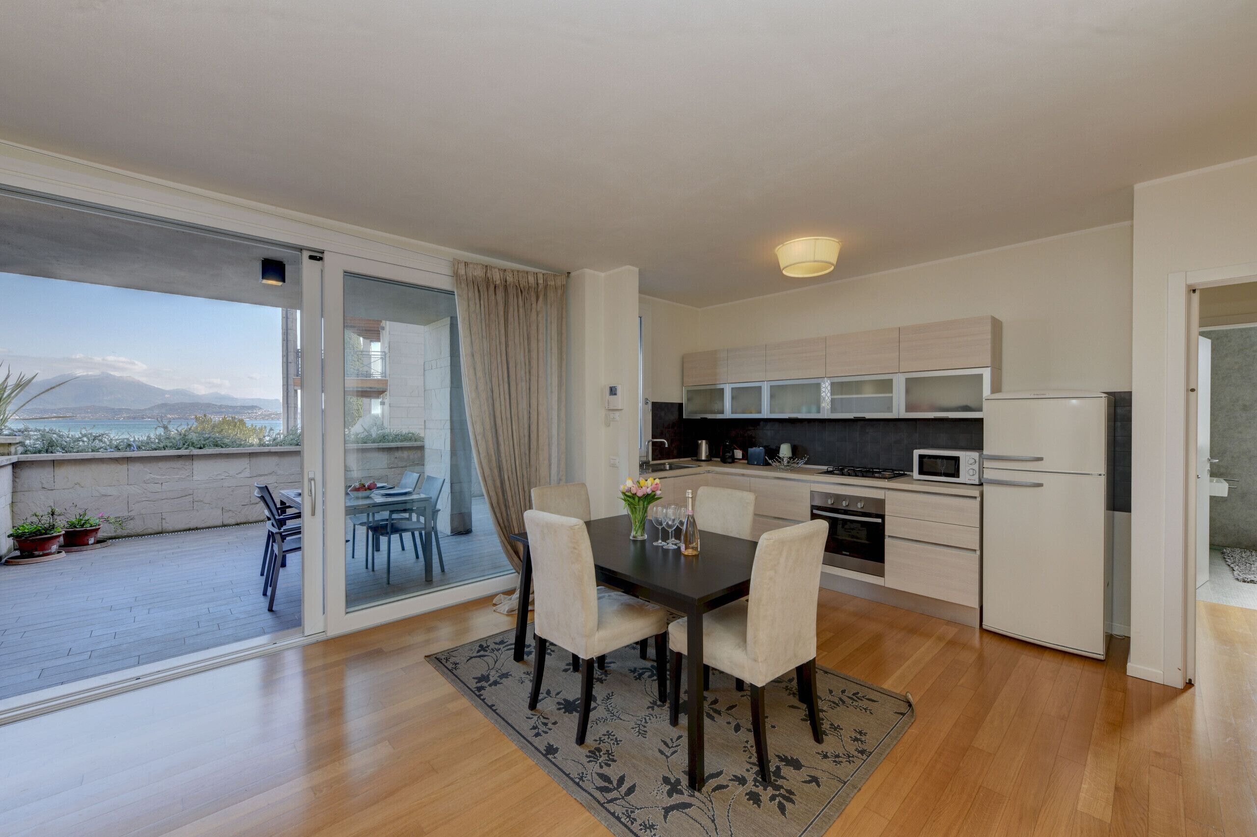 Frigorifero, microonde, forno, lavastoviglie