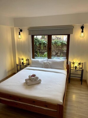 1 chambre, fer et planche à repasser, lit parapluie, accès Internet