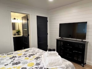 Fer et planche à repasser, Wi-Fi gratuit, draps fournis