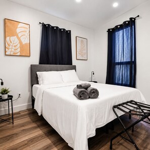 1 habitación, escritorio, tabla de planchar con plancha y wifi gratis 