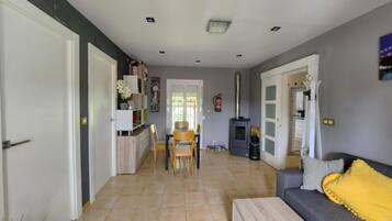 TV connectée, baby-foot, table de tennis de table