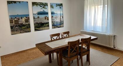Large apartment in the center of Plön within walking distance to the lake/shops. Children's room