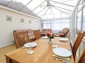 Dining - Bankside Cottage (King's Lynn)