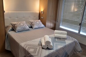 2 Schlafzimmer, Bügeleisen/Bügelbrett, Reisekinderbett