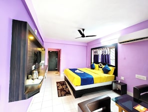 Premium Double Room, Multiple Beds, Air conditioning, Sea View | 1 bedroom, hypo-allergenic bedding, in-room safe, desk