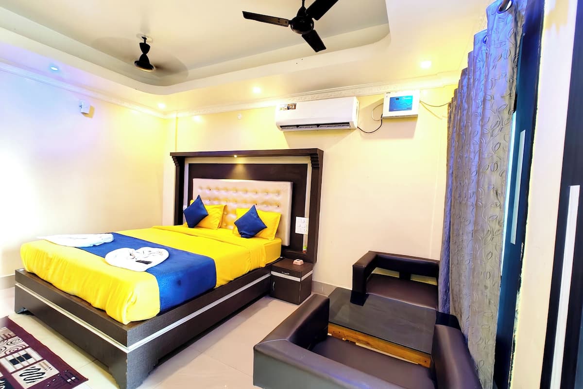 Habitació doble Deluxe, aire condicionat | 1 dormitori, roba de llit hipoal·lergògena i caixa forta a l'habitació