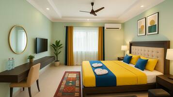 Hypo-allergenic bedding, in-room safe, desk, soundproofing