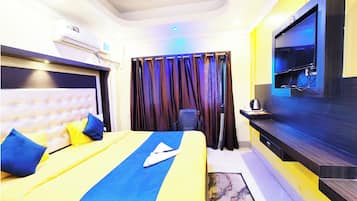 Allergiatestatut vuodevaatteet, tallelokero huoneessa, työpöytÀ