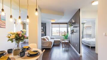 2 chambres, fer et planche à repasser, lit parapluie, Wi-Fi gratuit