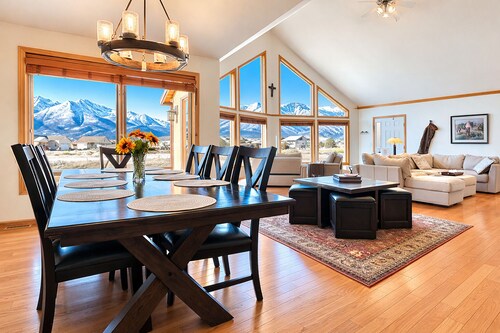 Family-friendly | Fire pit | Mountain Views