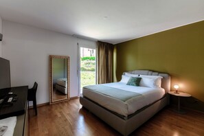 2 Schlafzimmer, BĂŒgeleisen/BĂŒgelbrett, kostenloses WLAN, BettwĂ€sche