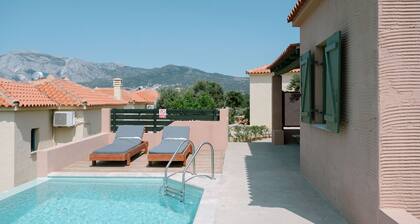 Mantilada Villa With Private Pool by the Sea