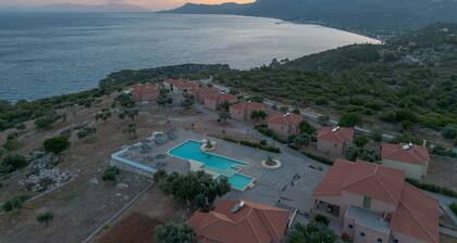 Mantilada Villa With Private Pool by the Sea