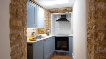 Kühlschrank, Mikrowelle, Ofen, Toaster