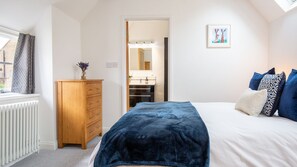 1 bedroom, iron/ironing board, free WiFi, bed sheets - Little Forge - Romantic retreat in Bourton-on-the-Water (Bourton-on-the-Water)