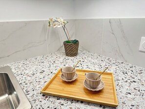 Apartment, Courtyard View | Private kitchen - 1545 Croix-Nivert (Paris)