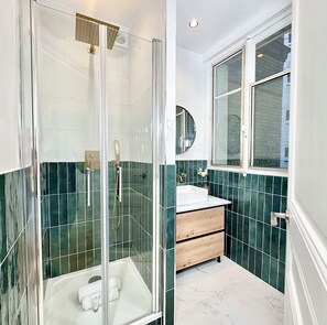 Departamento, vista al patio | Baño