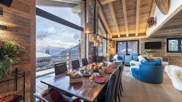 Chalet (4 Bedrooms) | Denah