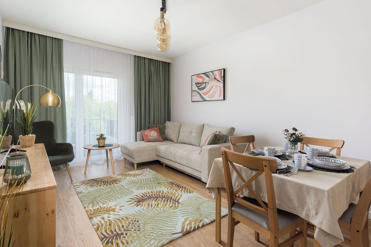 LĂ€genhet (24) | Vardagsrum | Platt-tv