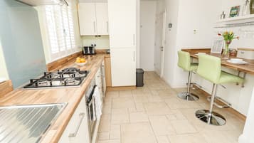 Fridge, microwave, dishwasher, toaster