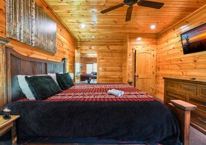 12 bedrooms, free WiFi, bed sheets