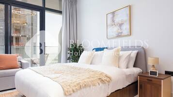 Deluxe Studio, Balcony, City View | In-room safe, iron/ironing board, free WiFi