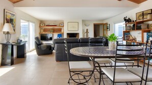 Dining - Heated pool, 800 m from the beach, villa for 8 (Noirmoutier-en-l´Ile)