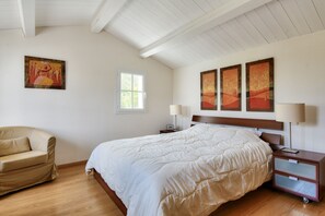 4 Schlafzimmer, Bügeleisen/Bügelbrett, kostenloses WLAN