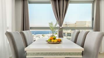 Apartemen, pemandangan laut | Interior