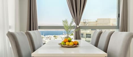 Apartment, Sea View | Bahagian dalam
