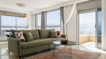 Apartemen, pemandangan laut | Interior
