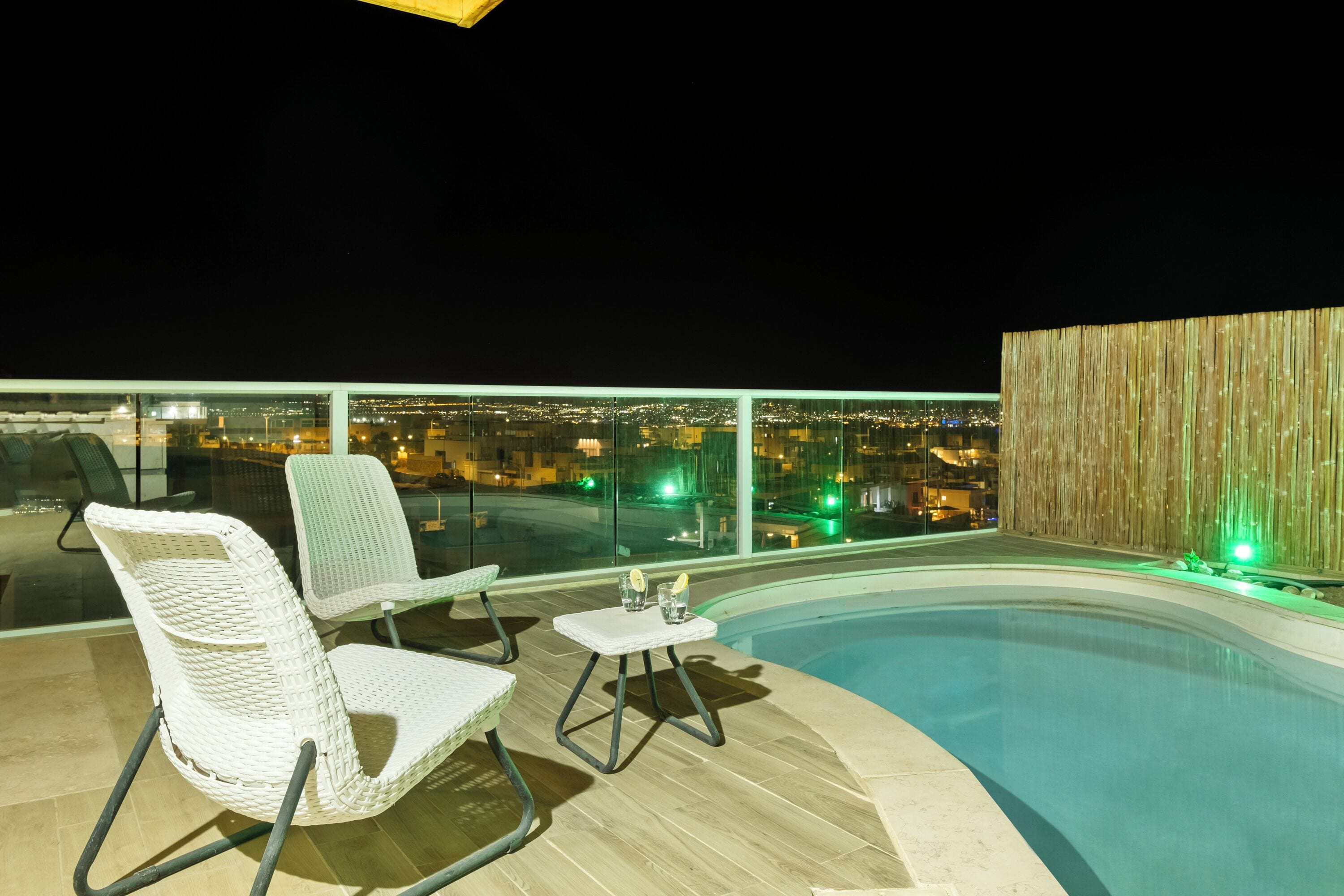 Apartemen, pemandangan laut | Interior