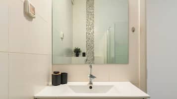 Apartment, Sea View | Bathroom