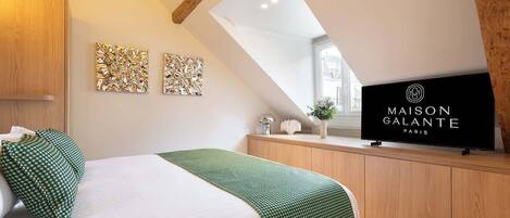 Bügeleisen/Bügelbrett, Reisekinderbett, WLAN, Bettwäsche