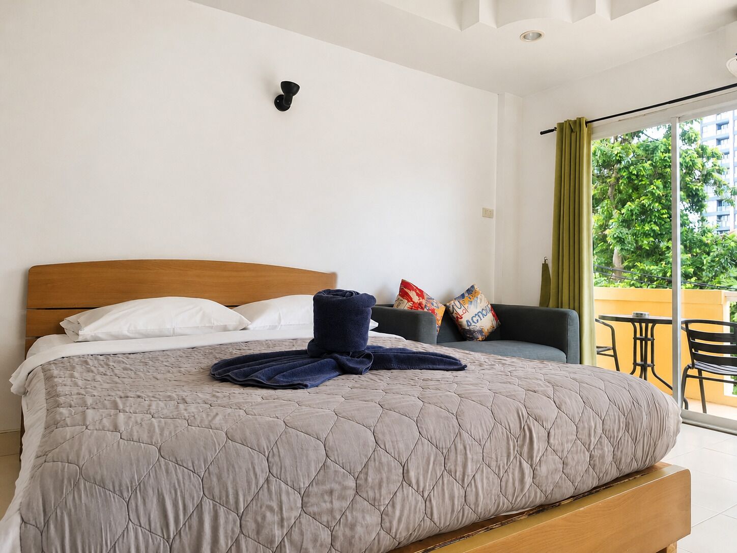 Superior Double Room, City View | In-room safe, WiFi (free)