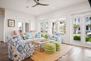 Smart TV, DVD player, books, video library - Colorful Retreat with Wraparound Porch, Near Pool and Lake (Port Aransas)