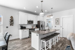 Private kitchen - Beach House - Lazee Daze by PHG (Panama City Beach)