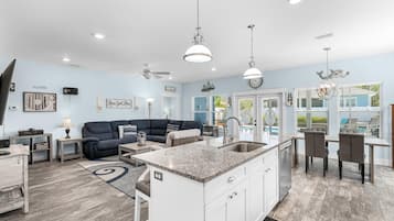 House, Pool View | Private kitchen | Full-size fridge, microwave, oven, stovetop