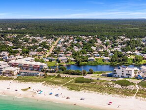 Beach nearby, white sand - Beach House - Lazee Daze by PHG (Panama City Beach)